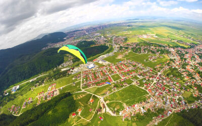 Zbor cu Parapanta în Tandem Silver la Bunloc Brașov: Magia Zborului la 3000m